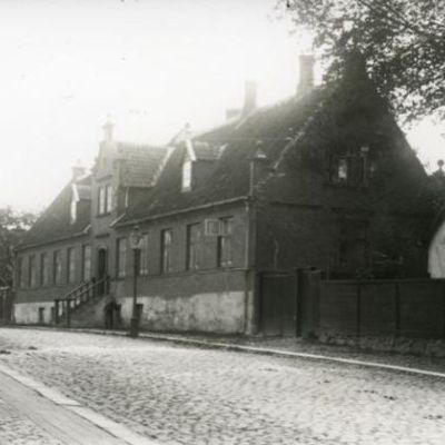 Hillerød Præstegård, bolig for slotspræsten ved Frederiksborg Slot. Foto ca. 1920. Lokalhistorisk Arkiv, Hillerød Bibliotek 