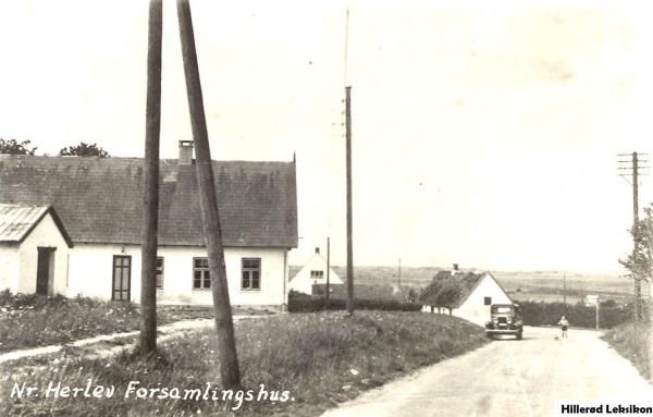 Nr. Herlev Forsamlingshus, postkort fra ca. 1940. (Fotograf: ukendt. Brødeskov Lokalhistoriske Forening)