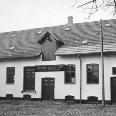 Værkstedsbygningen i Borella-Hansens tid. Foto ca. 1940-50.