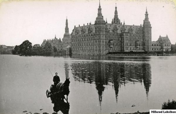 Frederiksborg Slot 1910.(Lokalhistorisk Arkiv, Hillerød Bibliotek, Ukendt fotograf).