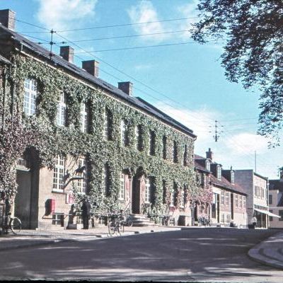 Hillerød Posthus Kannikegade 3, 1943.(Foto: Lokalhistorisk Arkiv, Hillerød Bibliotek. Ukendt fotograf).