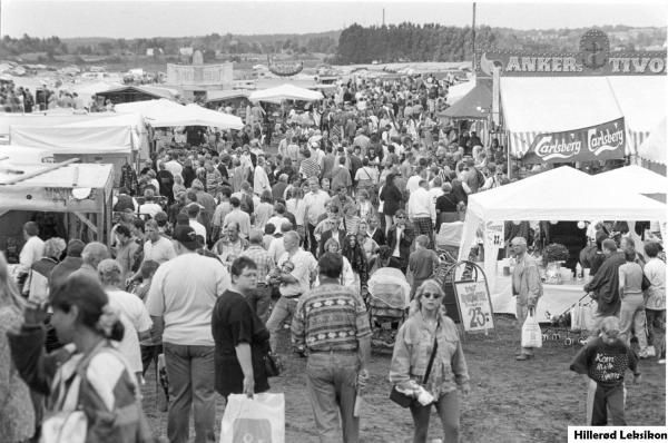 Hillerød Kræmmermarked 1990-2000 (Foto: Jan F. Stephan Lokalhistorisk Arkiv, Hillerød Bibliotek).