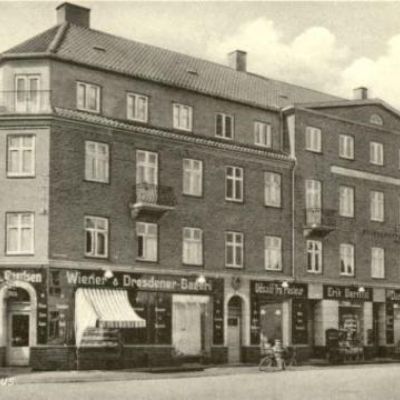  Rosbækhus ca. 1933 (Fotograf: Ukendt. Lokalhistorisk Arkiv Hillerød Bibliotek).