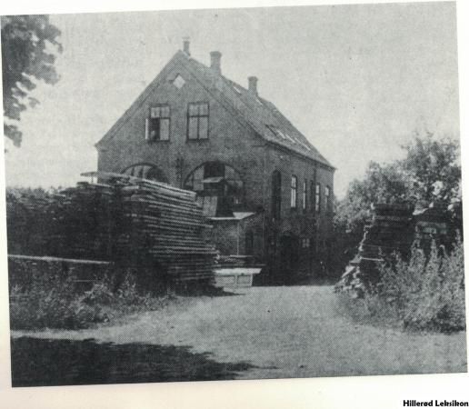 Foto er kopieret fra Svend Nielsens bog, Bysvenden fortæller videre. (Fotograf: Ukendt).